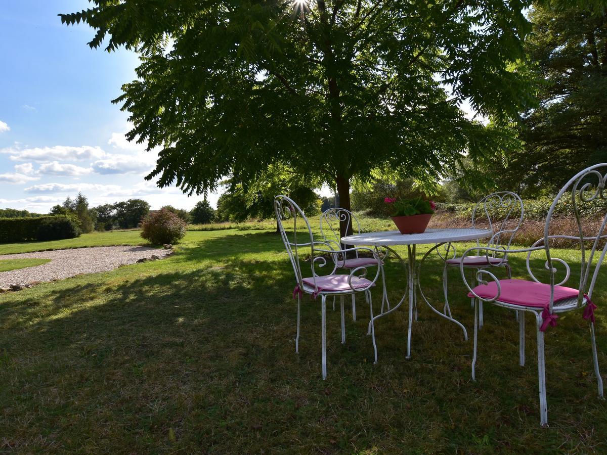Modern Holiday Home With Private Pool Le Châtelet Exteriör bild
